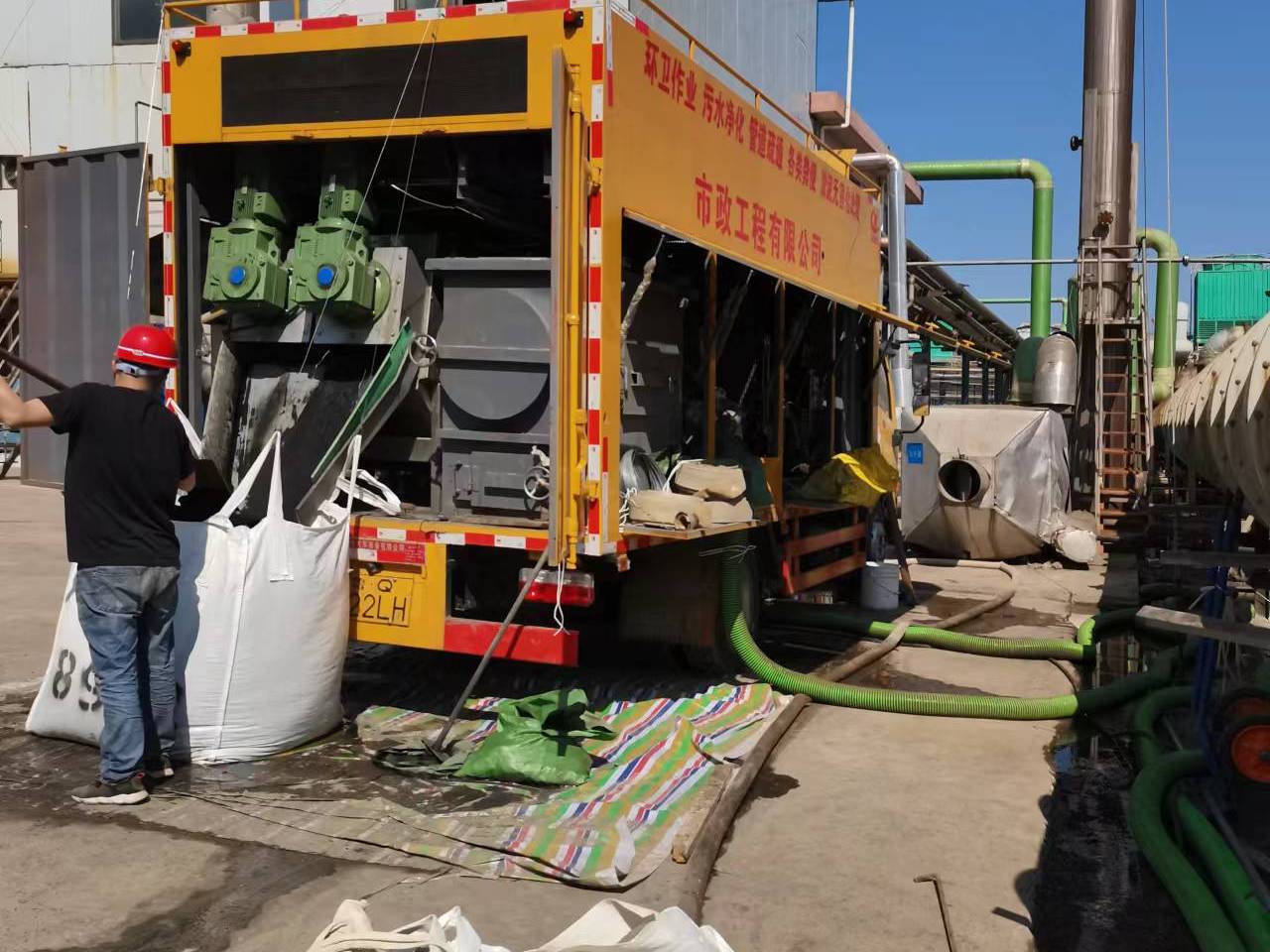 丹江口淤泥压干处理